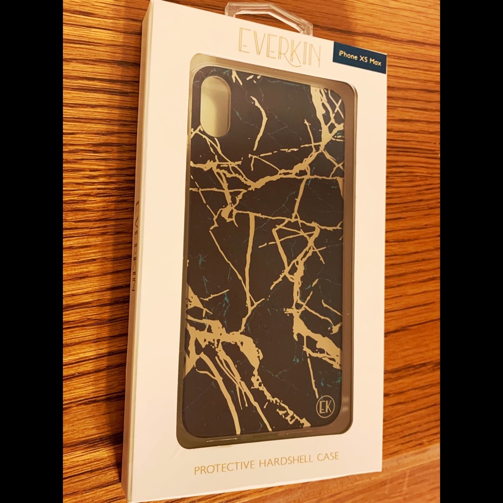 NWT!!! Everkin iPhone XS Max case